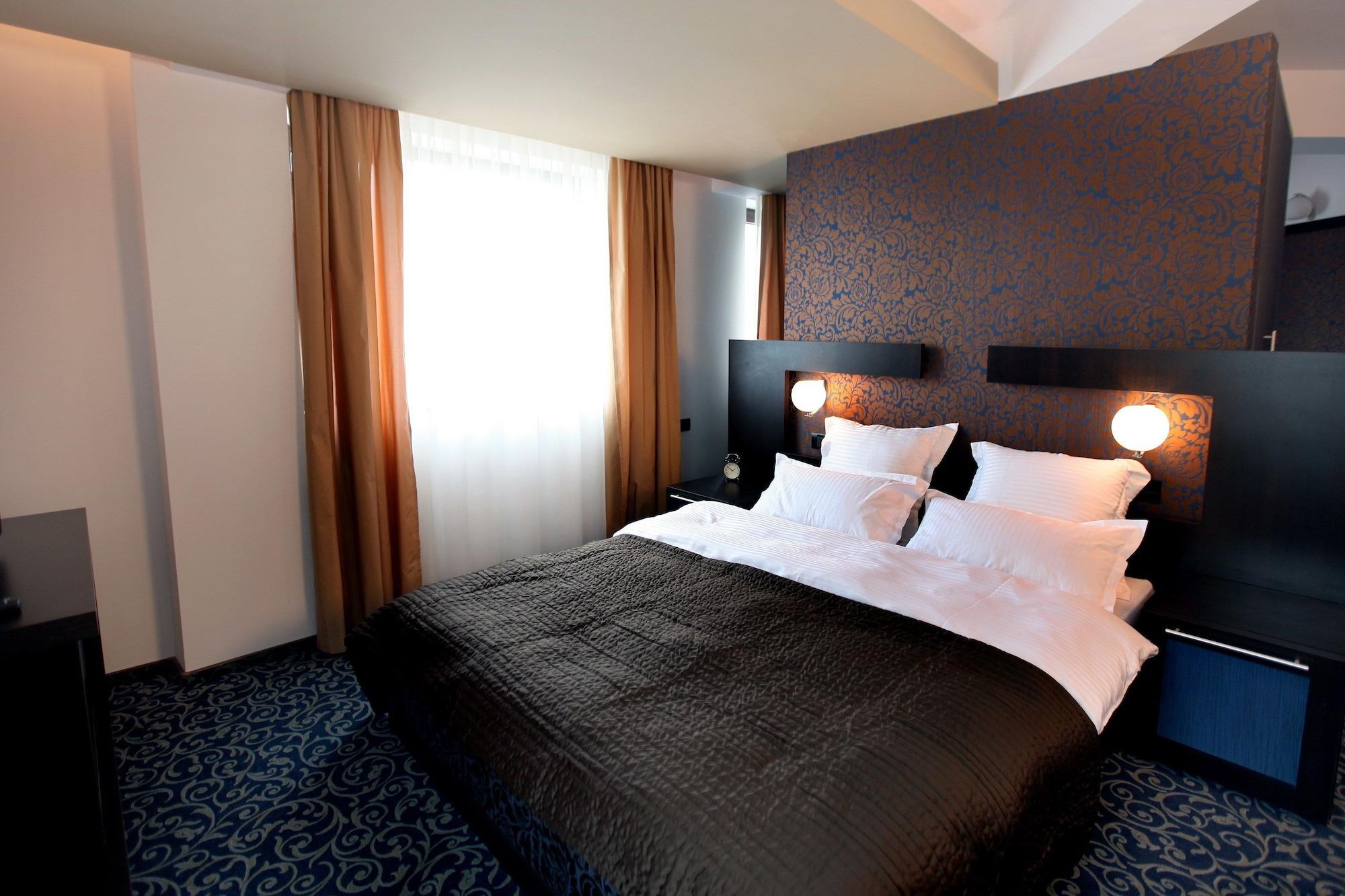 Ambiance Hotel Bucharest Exterior photo