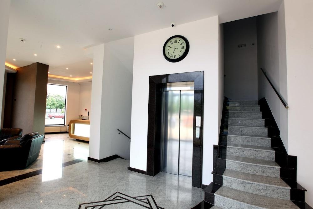Ambiance Hotel Bucharest Exterior photo